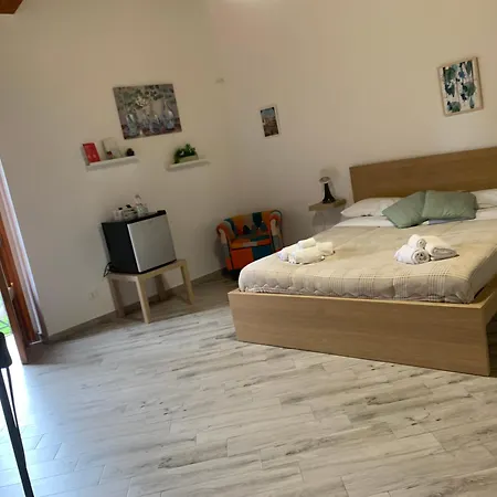 Apartment Risvegliarsi A Danisinni