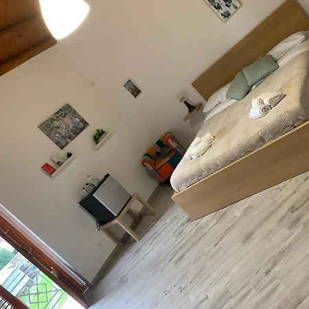 Risvegliarsi A Danisinni Apartment